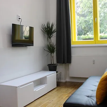 Apartmán Lyly - Parkování Zdarma - U Centra *