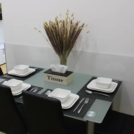 Apartamento Lyly - Parkování Zdarma - U Centra Praga